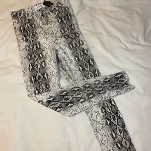 Zara Trafaluc SnakePrint Jeans